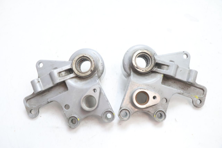 photo de SOPORTE PINZA DELANTERO PIAGGIO MP3 LT 300 (2010 - 2016) - Vista principal