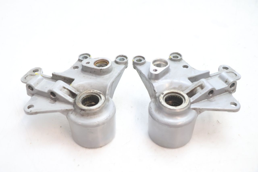 photo de SOPORTE PINZA DELANTERO PIAGGIO MP3 LT 300 (2010 - 2016) - Detalle de la pieza