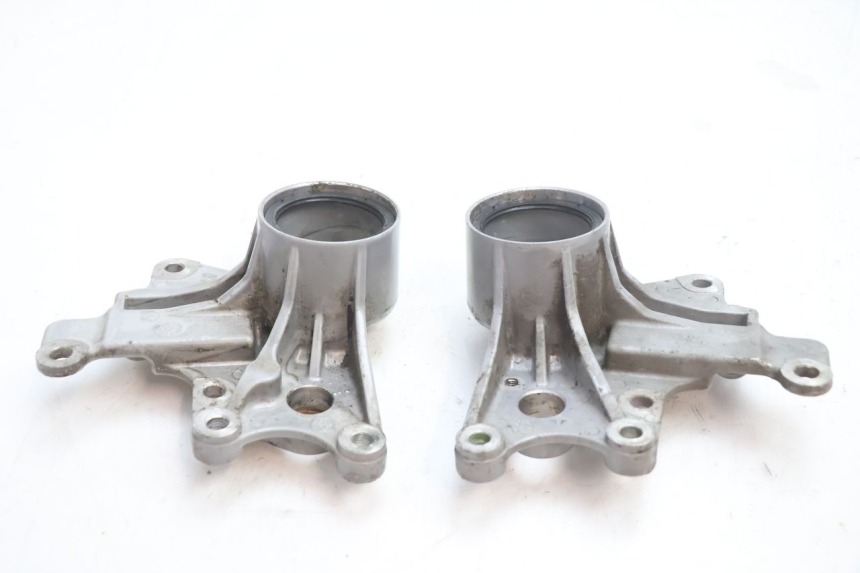 photo de SOPORTE PINZA DELANTERO PIAGGIO MP3 LT 300 (2010 - 2016) - Otra perspectiva
