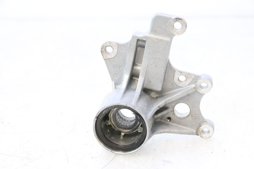 photo de SOPORTE PINZA DELANTERO PIAGGIO MP3 LT 400 (2007 - 2012) - Zoom estado de uso