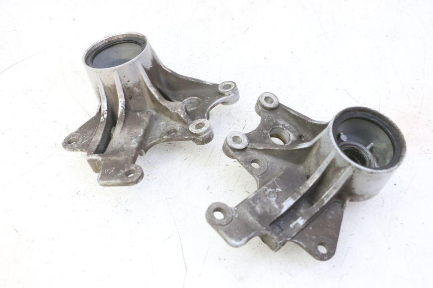 photo de SOPORTE PINZA DELANTERO PIAGGIO MP3 RL 250 (2006 - 2010) - Detalle de la pieza