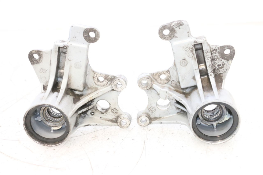photo de SOPORTE PINZA DELANTERO PIAGGIO MP3 RL 250 (2006 - 2010) - Vista principal