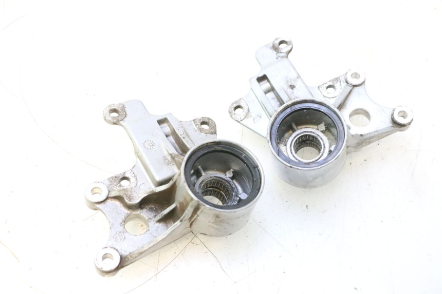 photo de SOPORTE PINZA DELANTERO PIAGGIO MP3 500 (2011 - 2015) - Vista principal