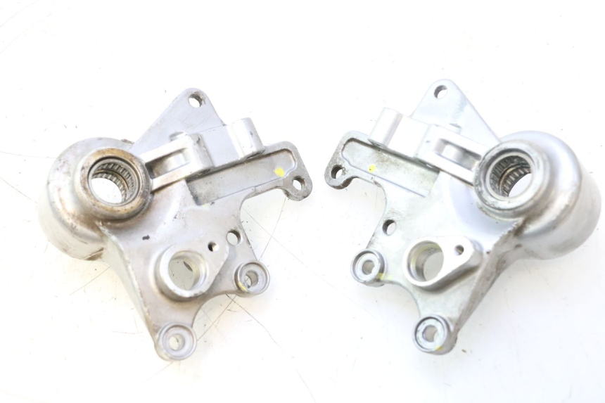 photo de SOPORTE PINZA DELANTERO PIAGGIO MP3 500 (2011 - 2015) - Primer plano técnico
