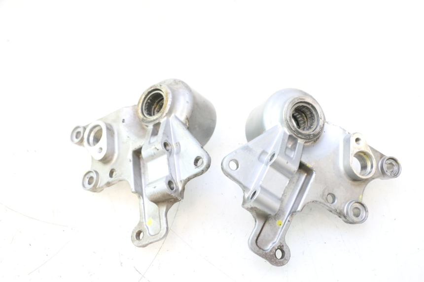 photo de SOPORTE PINZA DELANTERO PIAGGIO MP3 500 (2011 - 2015) - Vista general del producto