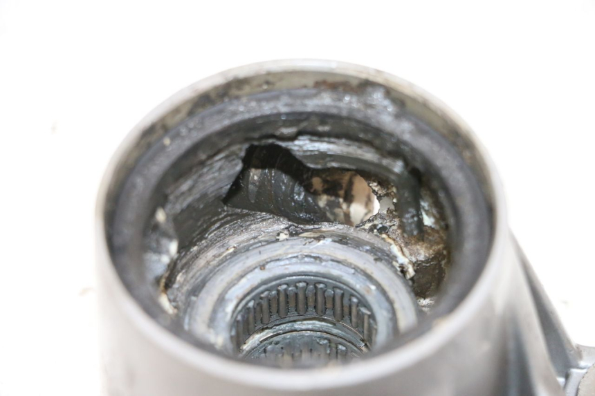 photo de SOPORTE PINZA DELANTERO PIAGGIO VESPA GTS SUPER IE 125 (2009 - 2016) - Primer plano técnico