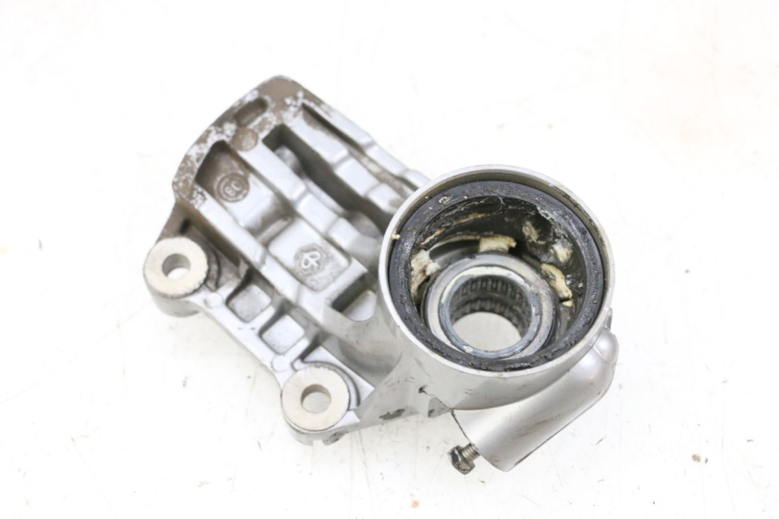 photo de SOPORTE PINZA DELANTERO PIAGGIO VESPA GTS SUPER IE 125 (2009 - 2016) - Detalles de los puntos de fijación