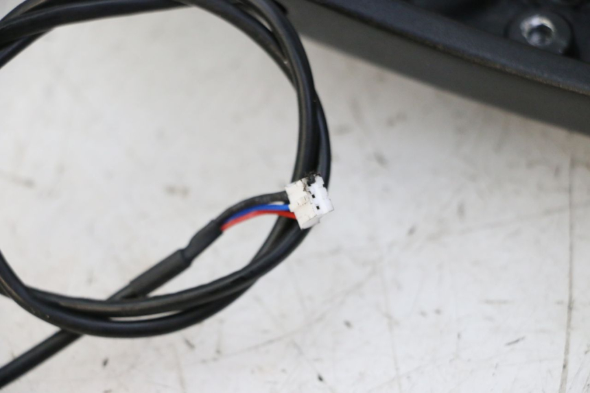 photo de SOPORTE DE PINZA DE FRENOS DELANTERA DUALTRON VICTOR LIMITED 1 - Otra perspectiva