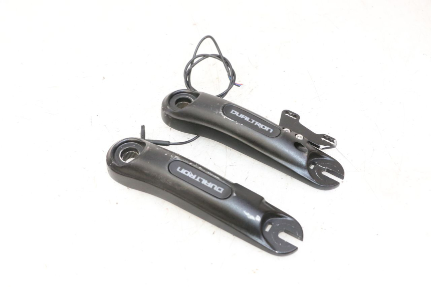 photo de SOPORTE DE PINZA DE FRENOS DELANTERA DUALTRON VICTOR LIMITED 1 - Primer plano técnico