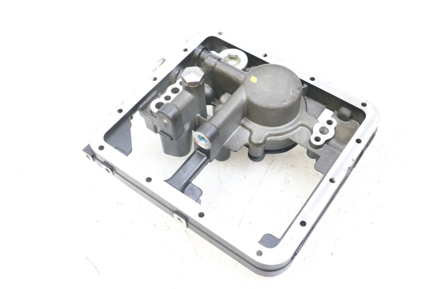 photo de SOPORTE FILTRO ACEITE MOTO GUZZI NORGE 8V GT 1200 (2011 - 2016) - Otra perspectiva