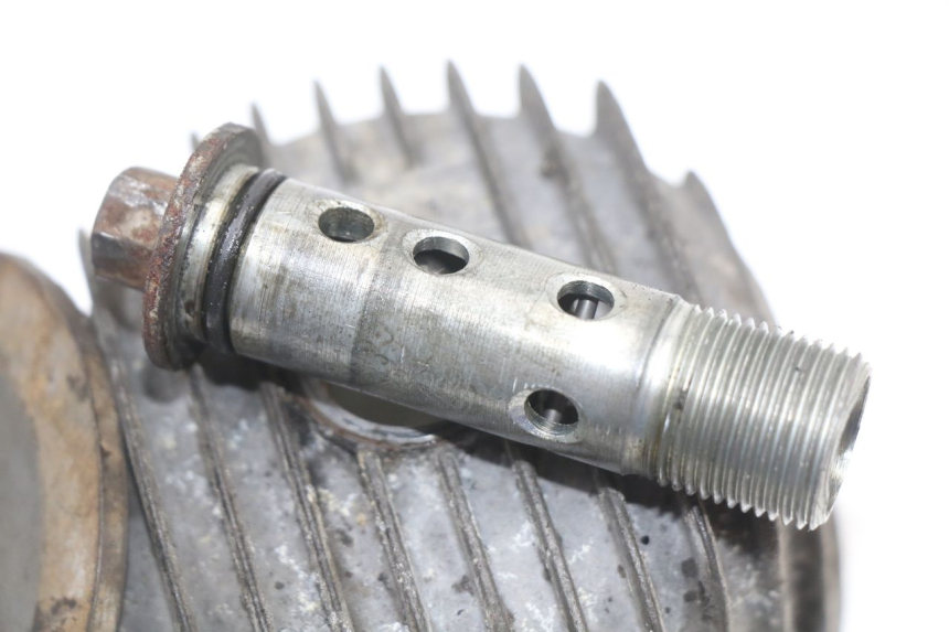 photo de SOPORTE FILTRO ACEITE YAMAHA XJ F 900 (1983 - 1994) - Otra perspectiva