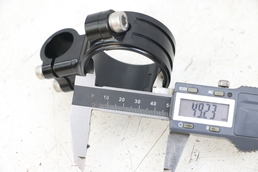 photo de MANILLAR SOPORTE ARCHIVE CAFE RACER 4T 50 (2019 - 2024) - Zoom estado de uso