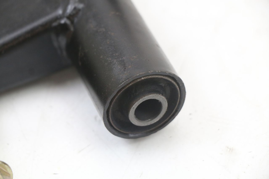 photo de SOPORTE MOTOR DAELIM A-FOUR 2T 50 (2005 - 2012) - Estado de la superficie y material