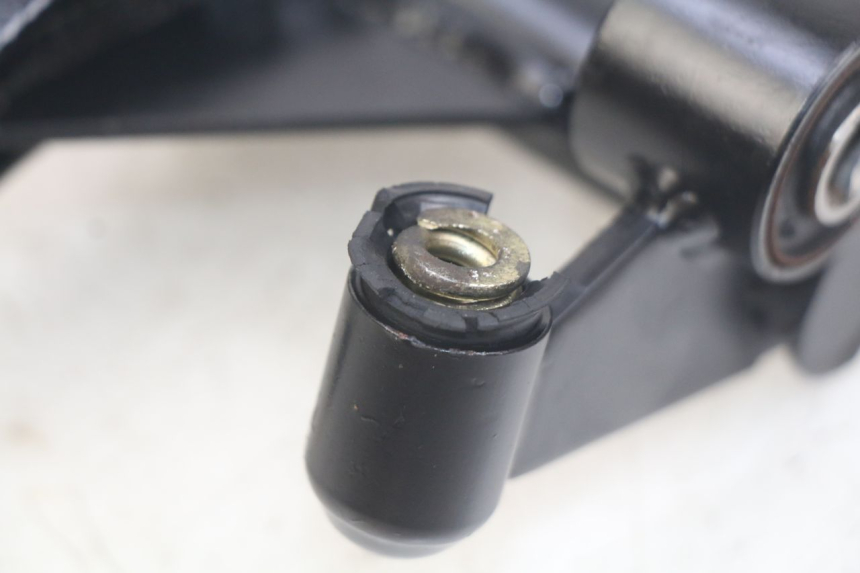 photo de SOPORTE DEL MOTOR KYMCO AGILITY 4T 50 (2018 - 2022) - Detalles de los puntos de fijación