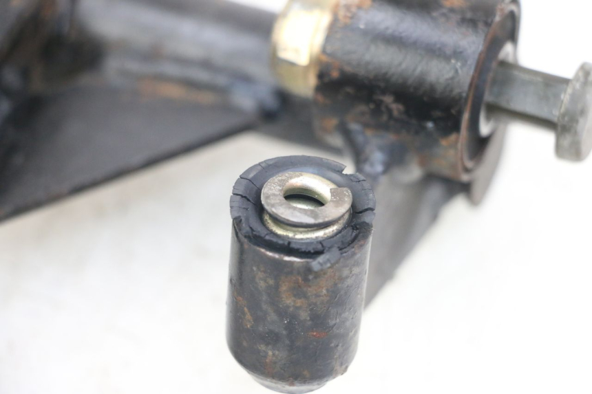 photo de SOPORTE DEL MOTOR KYMCO AGILITY 4T 50 (2005 - 2018) - Zoom estado de uso