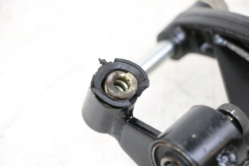 photo de SOPORTE DEL MOTOR KYMCO AGILITY 4T 50 (2018 - 2022) - Primer plano técnico