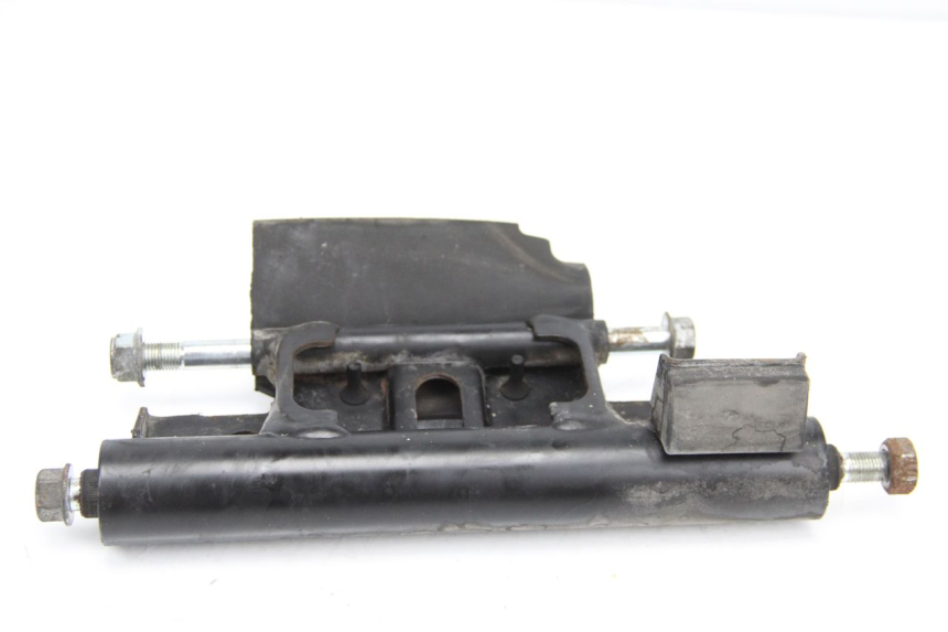 photo de SOPORTE DEL MOTOR SUZUKI BURGMAN 125 (2007 - 2014) - Detalle de la pieza