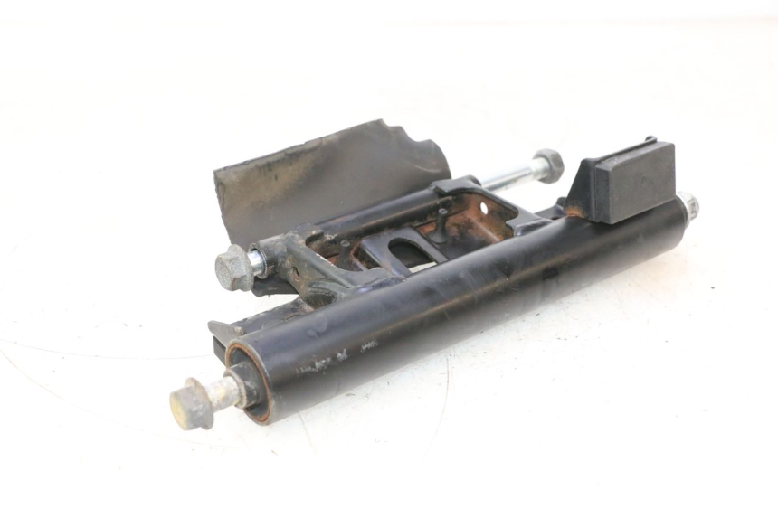 photo de SOPORTE DEL MOTOR SUZUKI BURGMAN 125 (2007 - 2014) - Detalle de la pieza