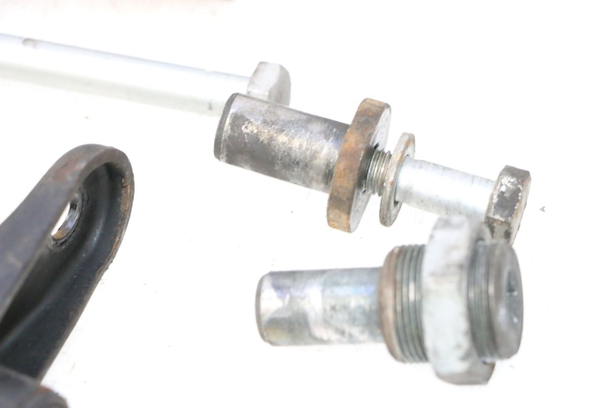 photo de SOPORTE DEL MOTOR BMW C1 125 (2000 - 2003) - Primer plano técnico