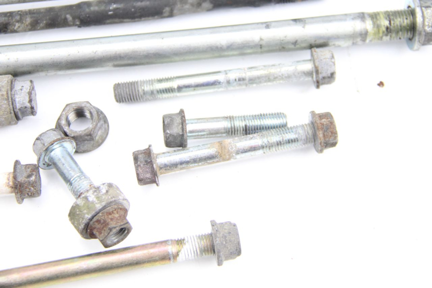 photo de SOPORTE MOTOR HONDA CBR F SC21 1000 (1986 - 1992) - Primer plano técnico