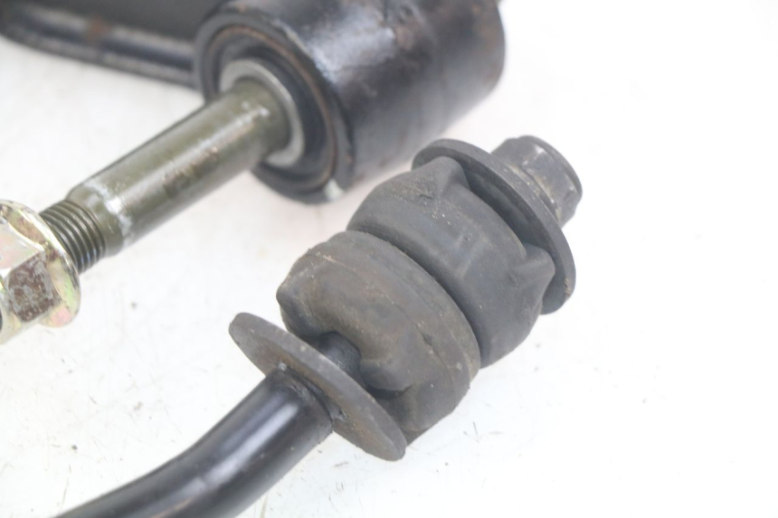 photo de SOPORTE DEL MOTOR KYMCO DINK STREET 125 (2009 - 2014) - Detalles de los puntos de fijación