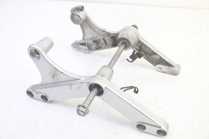 photo de SOPORTE MOTOR SUZUKI DL V STROM 1000 (2002 - 2007) - Otra perspectiva