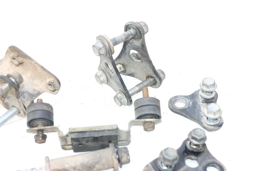 photo de SOPORTE MOTOR SUZUKI DR S 600 (1985 - 1989) - Vista general del producto