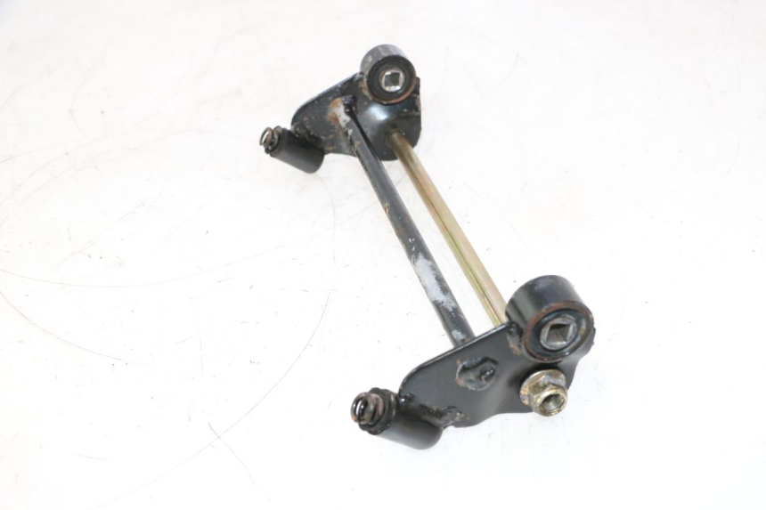 photo de SOPORTE MOTOR KEEWAY F-ACT NAKED 50 (2009 - 2014) - Otra perspectiva