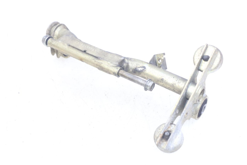 photo de SOPORTE DEL MOTOR HONDA FES PANTHEON 125 (2003 - 2007) - Primer plano técnico