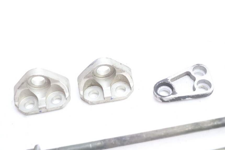 photo de SOPORTE MOTOR YAMAHA FJR 1300 (2001 - 2005) - Detalle de la pieza