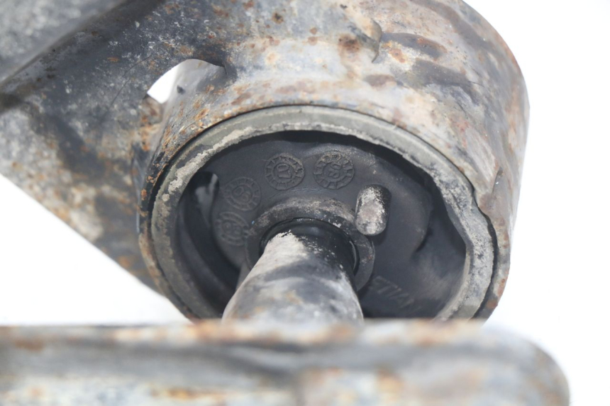 photo de SOPORTE DEL MOTOR PIAGGIO FLY 100 (2006 - 2010) - Otra perspectiva