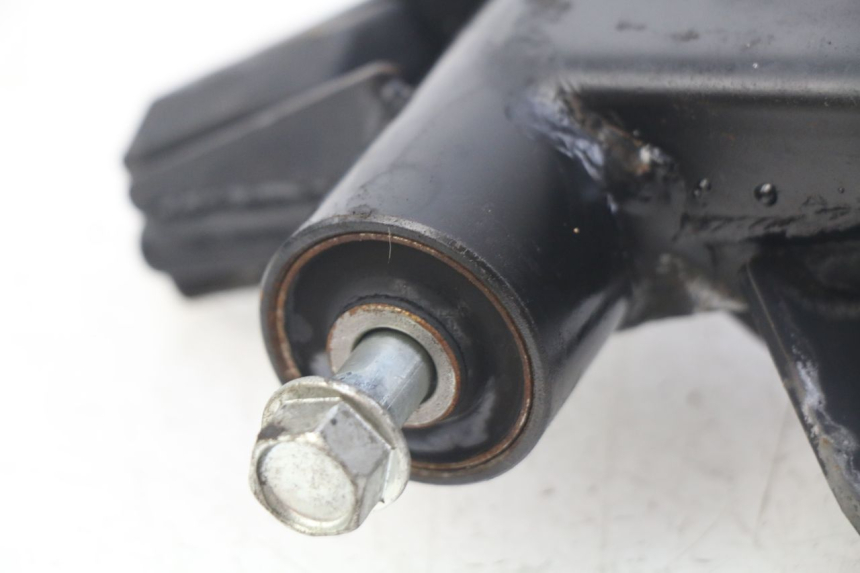 photo de SOPORTE DEL MOTOR HONDA FORZA 125 (2015 - 2016) - Primer plano técnico