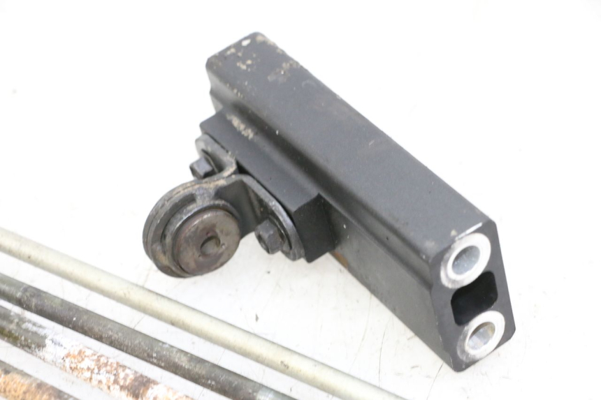 photo de SOPORTE MOTOR YAMAHA FZ6 FAZER S2 600 (2007 - 2011) - Zoom estado de uso