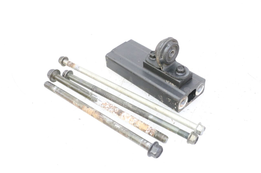 photo de SOPORTE MOTOR YAMAHA FZ6 FAZER S2 600 (2007 - 2011) - Primer plano técnico