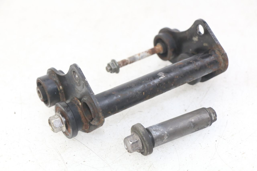 photo de SOPORTE DEL MOTOR YAMAHA FZS FAZER 600 (1998 - 2001) - Detalle de la pieza