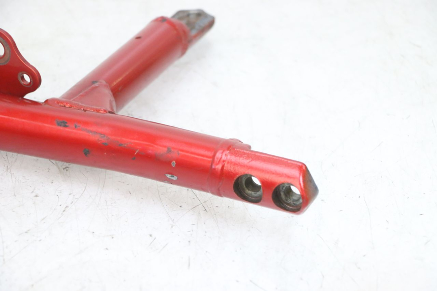 photo de SOPORTE MOTOR SUZUKI GSF N BANDIT 600 (1996 - 1999) - Detalles de los puntos de fijación