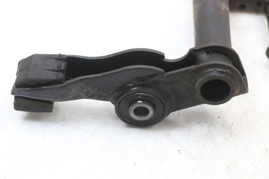 photo de SOPORTE DEL MOTOR SYM JET 14 4T 50 (2018 - 2022) - Detalles de los puntos de fijación