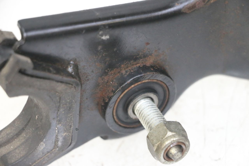 photo de SOPORTE MOTOR PEUGEOT JET FORCE CARBU 50 (2003 - 2016) - Otra perspectiva