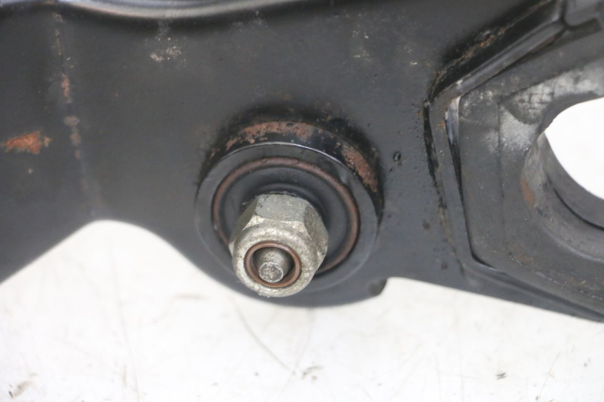 photo de SOPORTE MOTOR PEUGEOT JET FORCE CARBU 50 (2003 - 2016) - Primer plano técnico