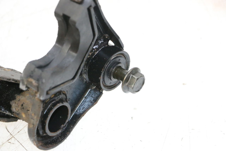 photo de SOPORTE DEL MOTOR PEUGEOT KISBEE 2T 50 (2010 - 2017) - Otra perspectiva