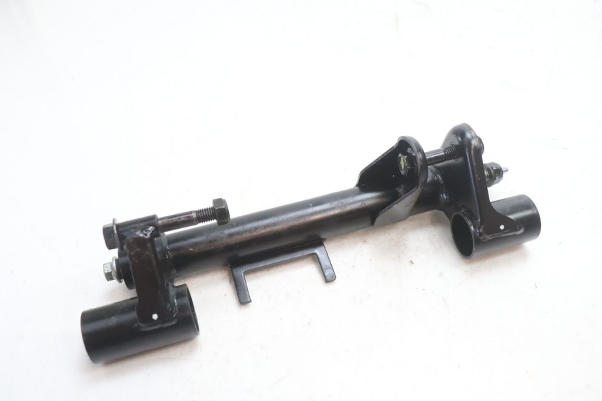 photo de SOPORTE MOTOR PEUGEOT KISBEE 2T 50 (2018 - 2022) - Detalle de la pieza