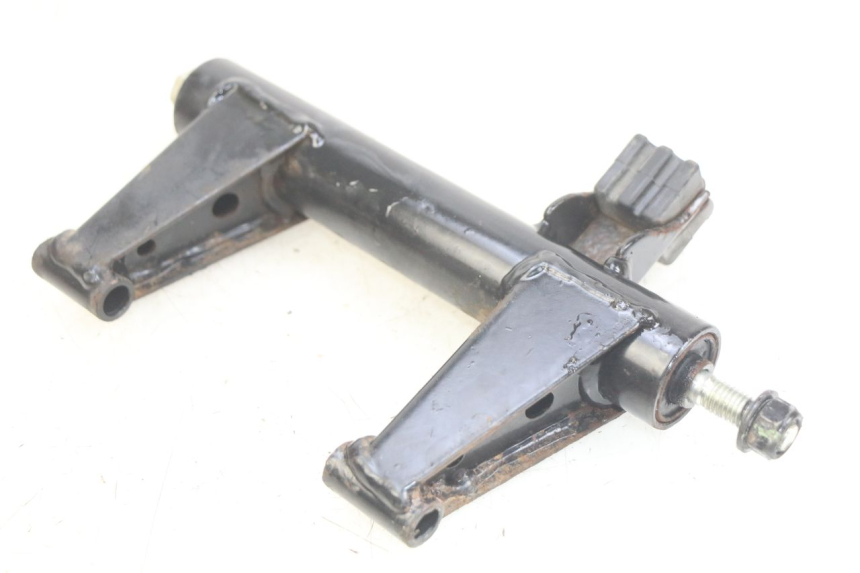 photo de SOPORTE DEL MOTOR PEUGEOT KISBEE 4T 50 (2018 - 2022) - Otra perspectiva