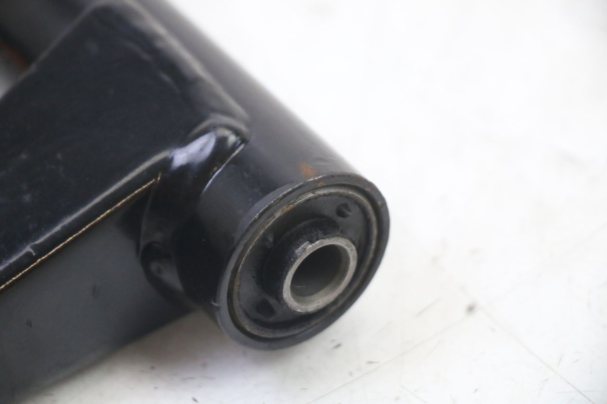 photo de SOPORTE DEL MOTOR PEUGEOT KISBEE 4T 50 (2018 - 2022) - Estado de la superficie y material