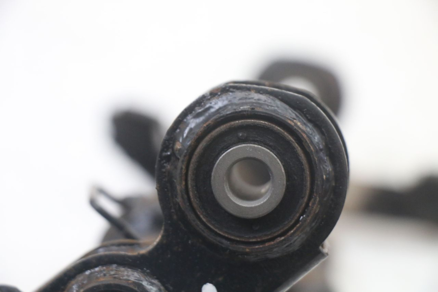 photo de SOPORTE MOTOR KYMCO PEOPLE S 125 (2000 - 2008) - Primer plano técnico