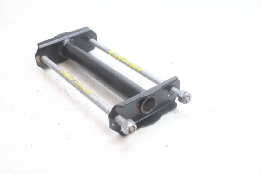 photo de SOPORTE MOTOR PEUGEOT LUDIX PRO 2T 50 (2010 - 2017) - Otra perspectiva