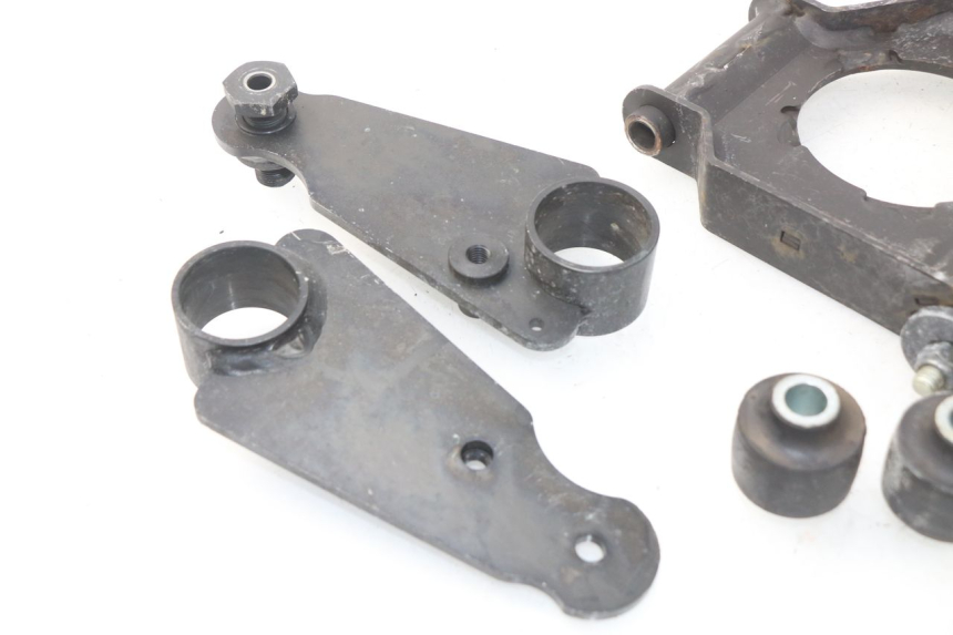 photo de SOPORTE MOTOR PEUGEOT METROPOLIS 400 (2017 - 2020) - Otra perspectiva