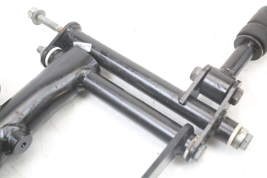 photo de SOPORTE MOTOR PIAGGIO MP3 HPE 350 (2018 - 2020) - Otra perspectiva