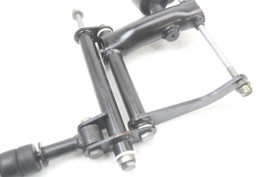 photo de SOPORTE MOTOR PIAGGIO MP3 HPE 350 (2018 - 2020) - Estado de la superficie y material