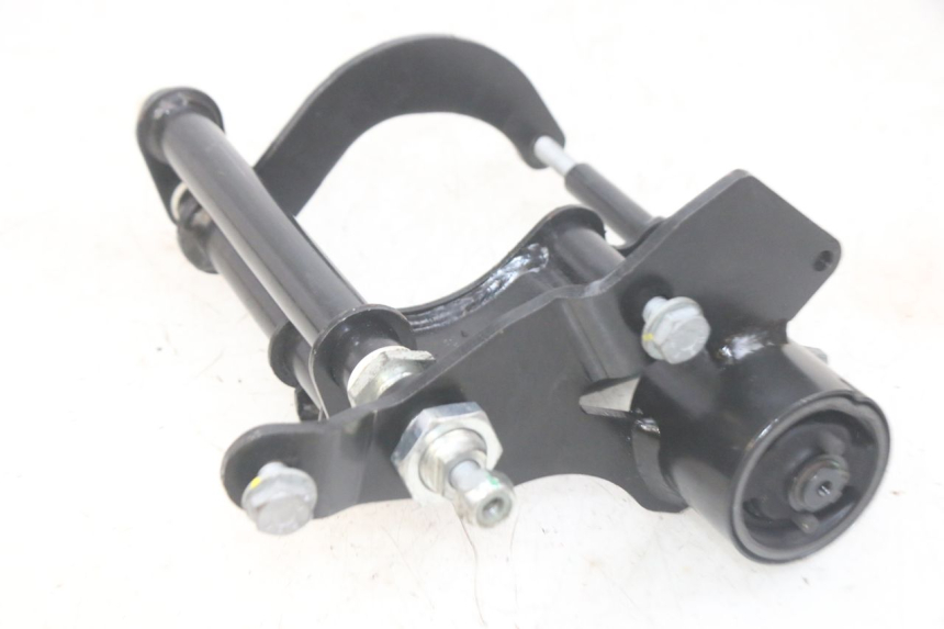 photo de SOPORTE MOTOR PIAGGIO MP3 HPE 300 (2019 - 2026) - Detalle de la pieza