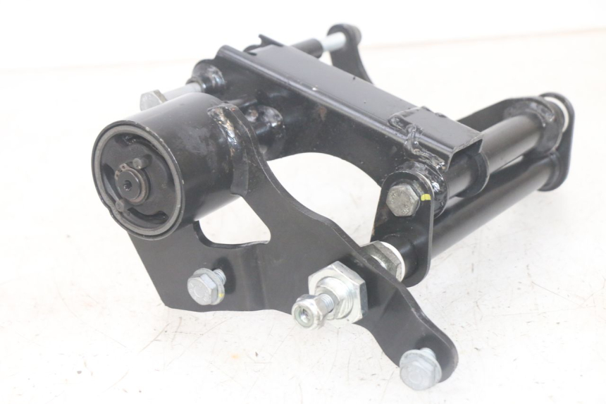 photo de SOPORTE MOTOR PIAGGIO MP3 HPE 300 (2019 - 2026) - Vista general del producto